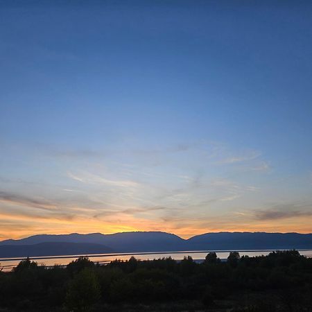 Villa Altiparmak Resen エクステリア 写真